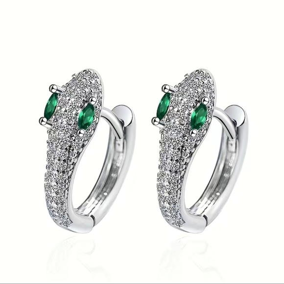 🆕NEW 14K Gold Plated Emerald & CZ Crystal Snake 🐍 Hoop Clip Earrings - Picture 6 of 12